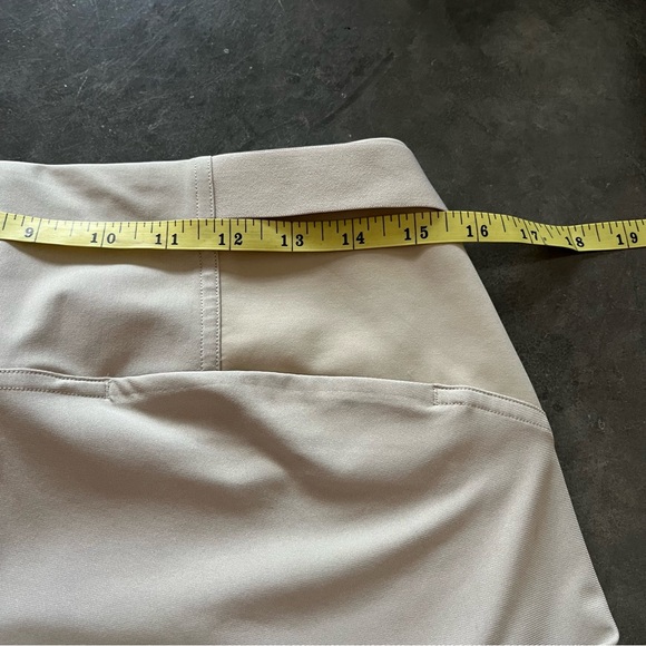 Lululemon Warpstreme Multi-Pocket Mid-Rise Golf Pant 28"
Trench - Picture 14 of 14
